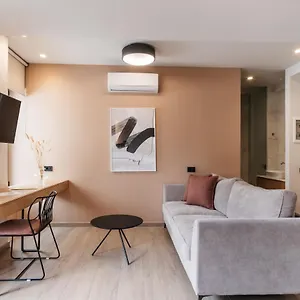 The & (adults Only) Ρέθυμνο